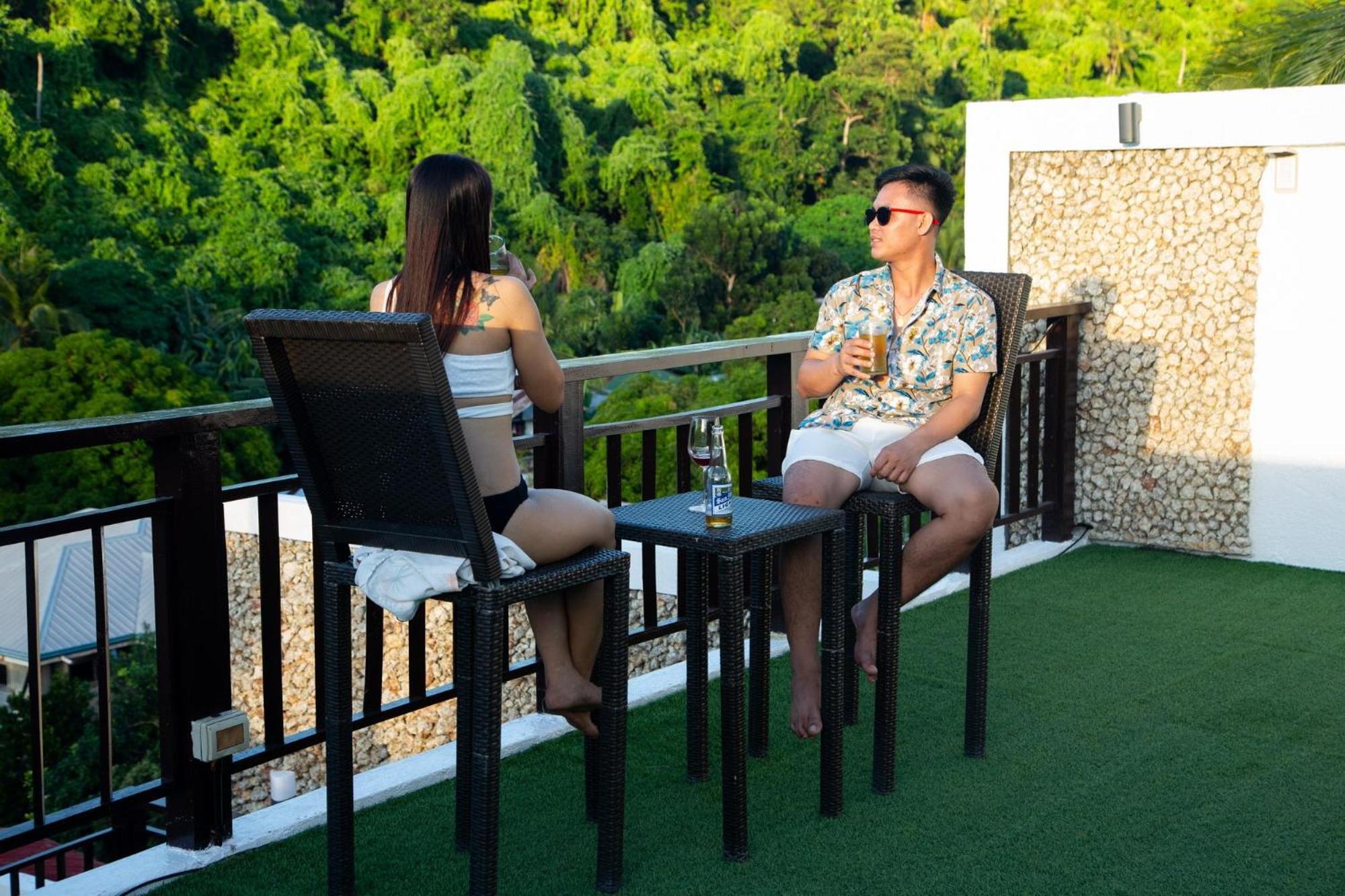 Chillax Boracay Hostel Yapak Buitenkant foto